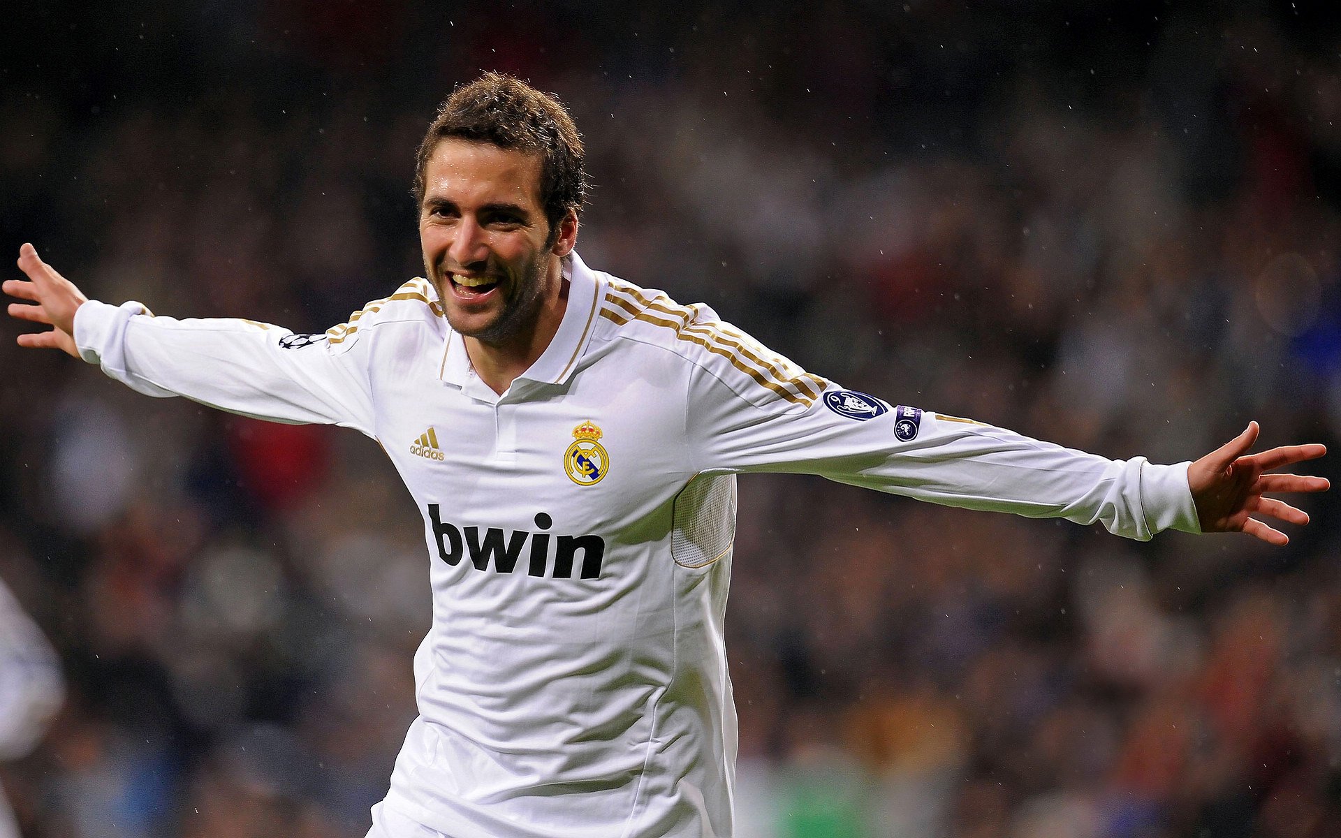 加维攻防两端统治，中国冲垮智利—一场战术与意志的较量